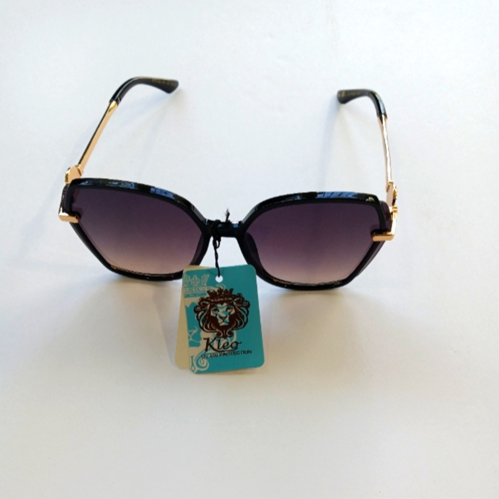 NWT Kleo Butterfly Square Women's oversized sunglasses